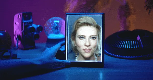 A gif of a Looking Glass portrait showing a digital human created by artist Jay Howse